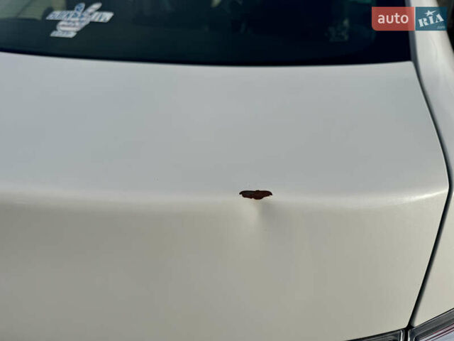 Білий Мазда 3, об'ємом двигуна 2 л та пробігом 200 тис. км за 7600 $, фото 7 на Automoto.ua