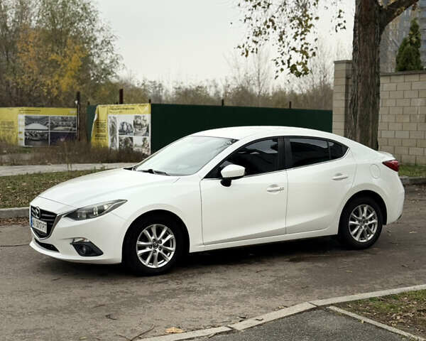 Белый Мазда 3, объемом двигателя 2 л и пробегом 183 тыс. км за 9500 $, фото 4 на Automoto.ua