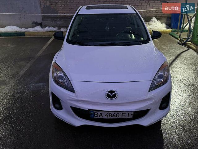 Білий Мазда 3, об'ємом двигуна 2 л та пробігом 194 тис. км за 6900 $, фото 4 на Automoto.ua