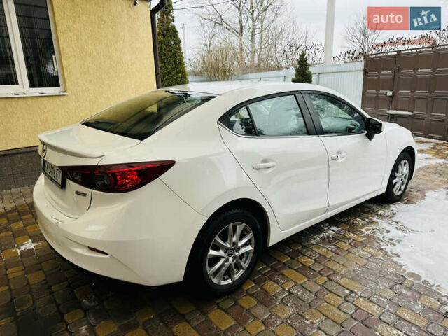 Белый Мазда 3, объемом двигателя 2 л и пробегом 157 тыс. км за 7950 $, фото 5 на Automoto.ua