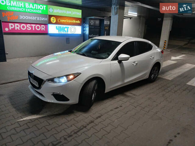 Белый Мазда 3, объемом двигателя 2 л и пробегом 123 тыс. км за 8900 $, фото 2 на Automoto.ua