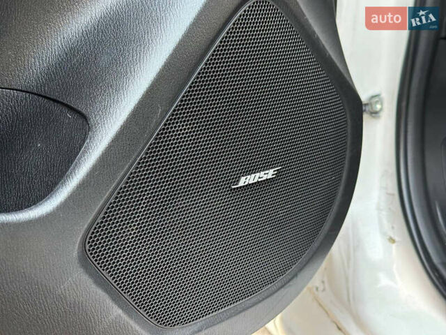 Білий Мазда 3, об'ємом двигуна 2 л та пробігом 276 тис. км за 7999 $, фото 12 на Automoto.ua