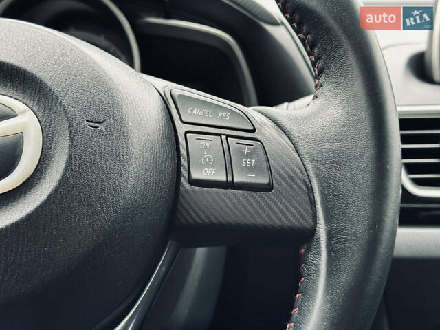 Белый Мазда 3, объемом двигателя 2 л и пробегом 208 тыс. км за 8899 $, фото 48 на Automoto.ua