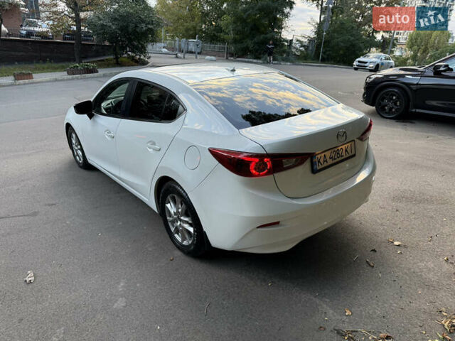 Белый Мазда 3, объемом двигателя 2 л и пробегом 112 тыс. км за 11500 $, фото 5 на Automoto.ua