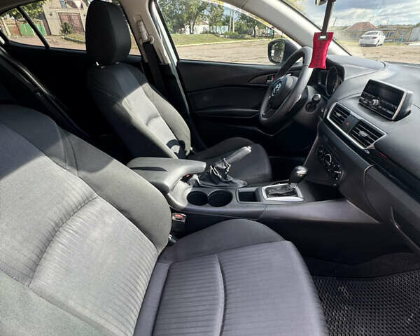 Білий Мазда 3, об'ємом двигуна 2 л та пробігом 185 тис. км за 9500 $, фото 8 на Automoto.ua