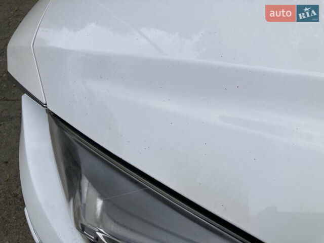 Белый Мазда 3, объемом двигателя 2.2 л и пробегом 260 тыс. км за 9999 $, фото 6 на Automoto.ua