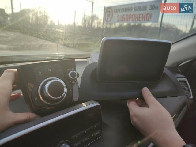 Белый Мазда 3, объемом двигателя 2 л и пробегом 144 тыс. км за 9500 $, фото 19 на Automoto.ua