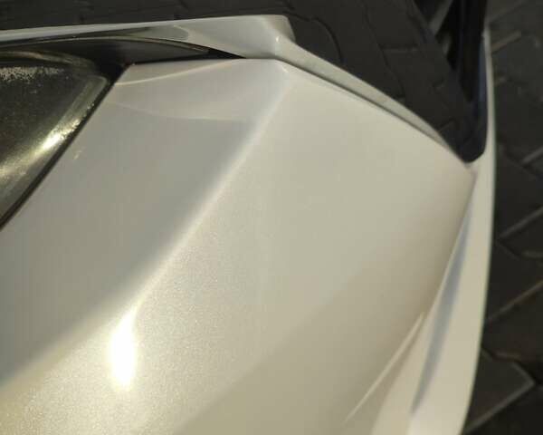 Белый Мазда 3, объемом двигателя 2 л и пробегом 144 тыс. км за 9500 $, фото 13 на Automoto.ua