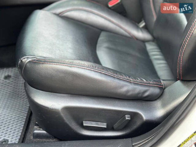 Білий Мазда 3, об'ємом двигуна 2 л та пробігом 276 тис. км за 7999 $, фото 13 на Automoto.ua