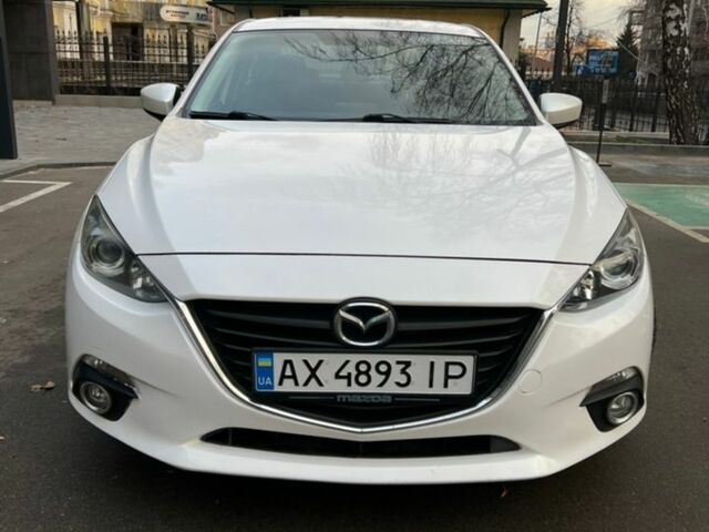 Белый Мазда 3, объемом двигателя 2 л и пробегом 177 тыс. км за 11500 $, фото 1 на Automoto.ua