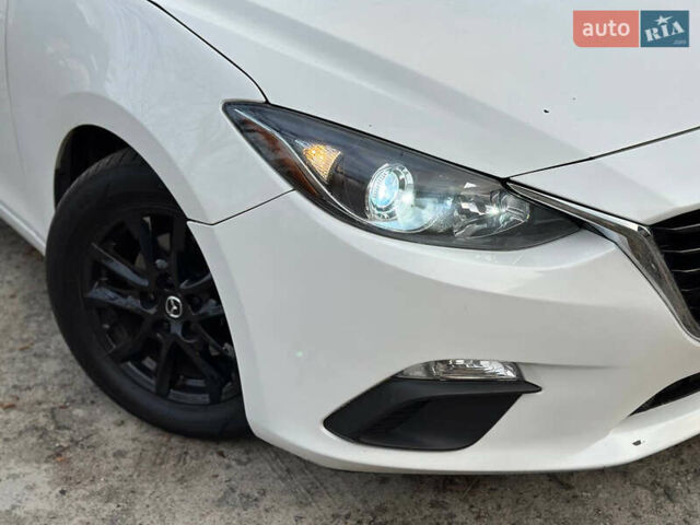 Білий Мазда 3, об'ємом двигуна 2 л та пробігом 276 тис. км за 7999 $, фото 35 на Automoto.ua