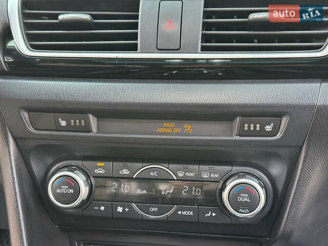 Білий Мазда 3, об'ємом двигуна 2 л та пробігом 276 тис. км за 7999 $, фото 23 на Automoto.ua