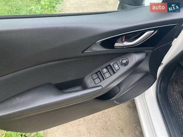 Белый Мазда 3, объемом двигателя 2.2 л и пробегом 260 тыс. км за 9999 $, фото 18 на Automoto.ua