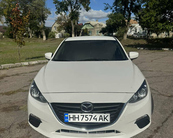 Білий Мазда 3, об'ємом двигуна 2 л та пробігом 185 тис. км за 9500 $, фото 1 на Automoto.ua