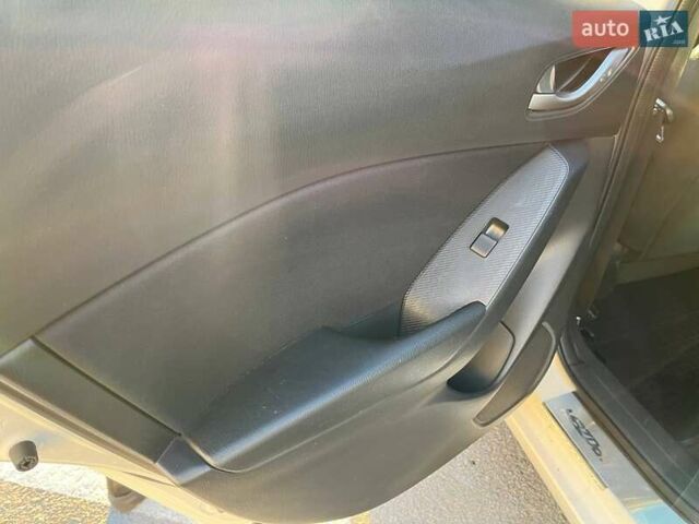 Белый Мазда 3, объемом двигателя 1.6 л и пробегом 124 тыс. км за 11500 $, фото 22 на Automoto.ua