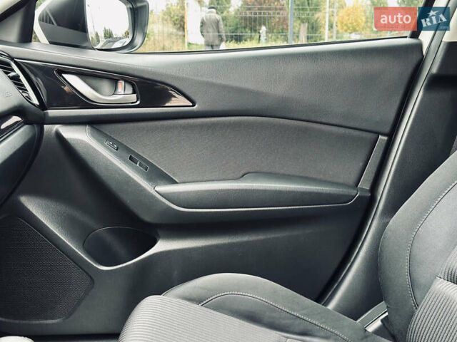Белый Мазда 3, объемом двигателя 2 л и пробегом 208 тыс. км за 8899 $, фото 45 на Automoto.ua
