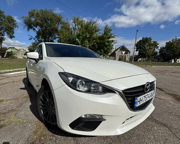 Білий Мазда 3, об'ємом двигуна 2 л та пробігом 185 тис. км за 9500 $, фото 4 на Automoto.ua
