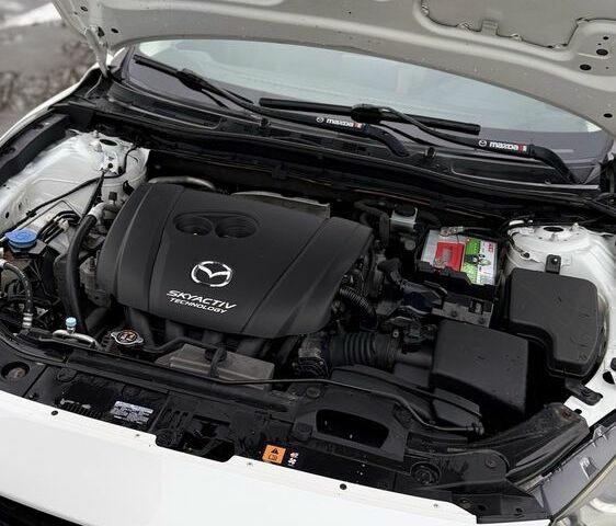 Белый Мазда 3, объемом двигателя 2 л и пробегом 151 тыс. км за 9000 $, фото 11 на Automoto.ua