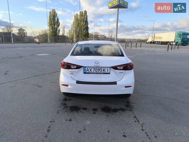 Белый Мазда 3, объемом двигателя 2 л и пробегом 160 тыс. км за 8600 $, фото 4 на Automoto.ua