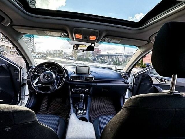 Белый Мазда 3, объемом двигателя 2 л и пробегом 166 тыс. км за 10999 $, фото 11 на Automoto.ua