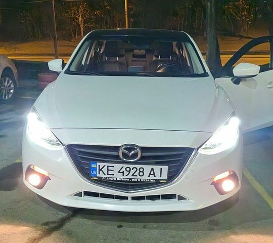 Белый Мазда 3, объемом двигателя 2 л и пробегом 166 тыс. км за 10999 $, фото 1 на Automoto.ua