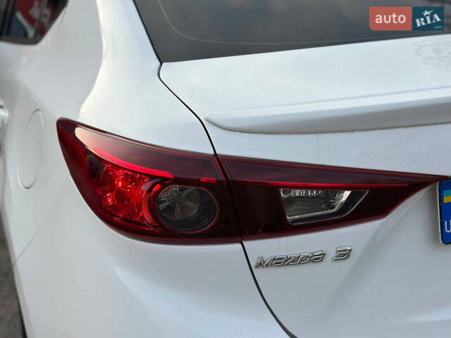 Білий Мазда 3, об'ємом двигуна 2 л та пробігом 276 тис. км за 7999 $, фото 37 на Automoto.ua
