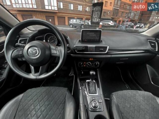 Белый Мазда 3, объемом двигателя 2 л и пробегом 148 тыс. км за 10300 $, фото 7 на Automoto.ua