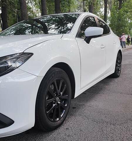 Білий Мазда 3, об'ємом двигуна 2 л та пробігом 157 тис. км за 10200 $, фото 2 на Automoto.ua