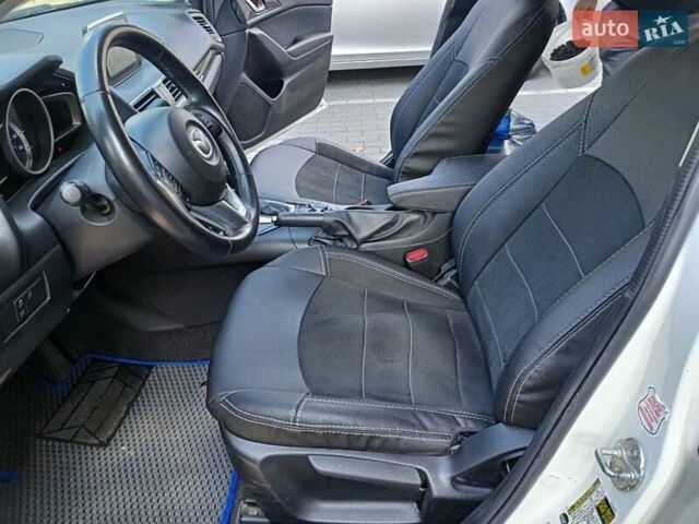 Белый Мазда 3, объемом двигателя 2 л и пробегом 174 тыс. км за 9600 $, фото 6 на Automoto.ua