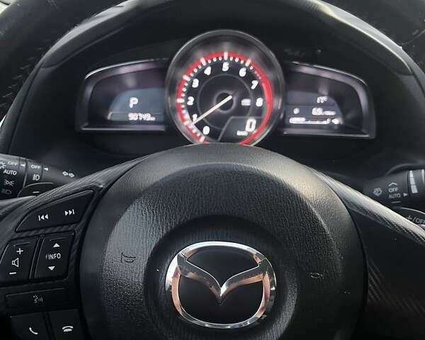 Білий Мазда 3, об'ємом двигуна 1.5 л та пробігом 90 тис. км за 13200 $, фото 5 на Automoto.ua