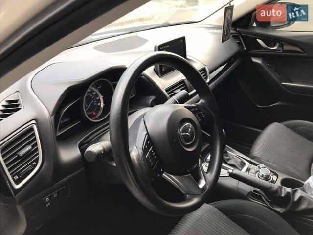 Белый Мазда 3, объемом двигателя 2 л и пробегом 158 тыс. км за 12100 $, фото 7 на Automoto.ua