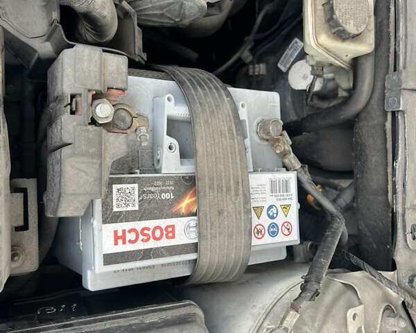 Белый Мазда 3, объемом двигателя 2 л и пробегом 204 тыс. км за 10500 $, фото 22 на Automoto.ua