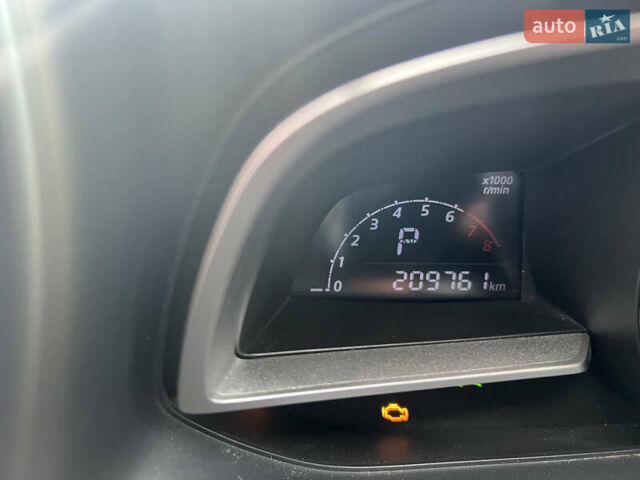 Белый Мазда 3, объемом двигателя 2 л и пробегом 204 тыс. км за 10500 $, фото 13 на Automoto.ua