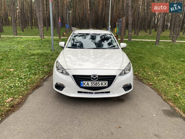 Білий Мазда 3, об'ємом двигуна 2 л та пробігом 175 тис. км за 9000 $, фото 1 на Automoto.ua