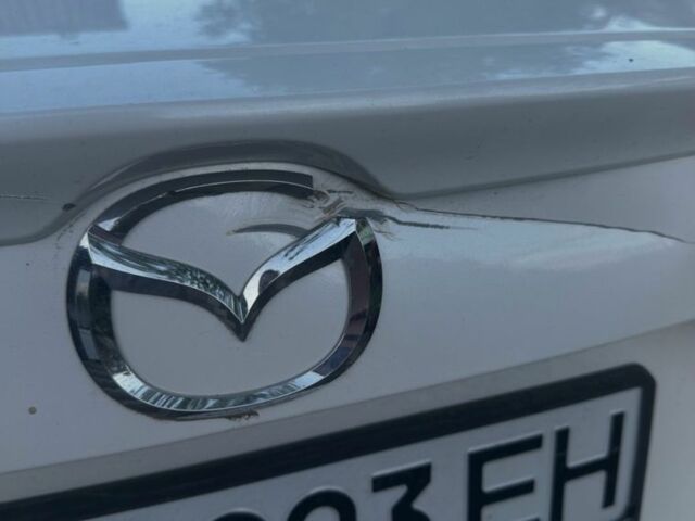 Белый Мазда 3, объемом двигателя 0 л и пробегом 175 тыс. км за 10000 $, фото 3 на Automoto.ua