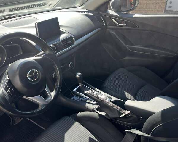 Білий Мазда 3, об'ємом двигуна 1.5 л та пробігом 90 тис. км за 13200 $, фото 7 на Automoto.ua