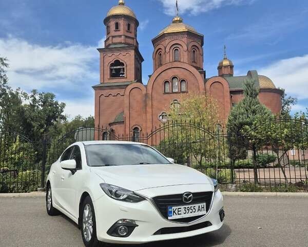 Белый Мазда 3, объемом двигателя 1.5 л и пробегом 140 тыс. км за 11999 $, фото 2 на Automoto.ua