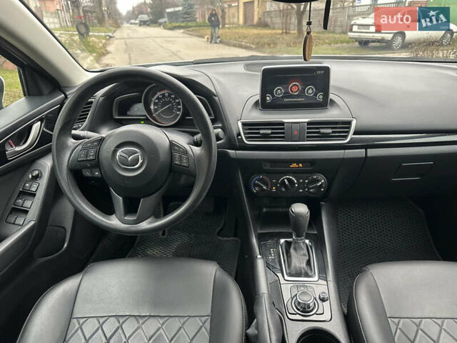 Белый Мазда 3, объемом двигателя 2 л и пробегом 173 тыс. км за 8700 $, фото 25 на Automoto.ua