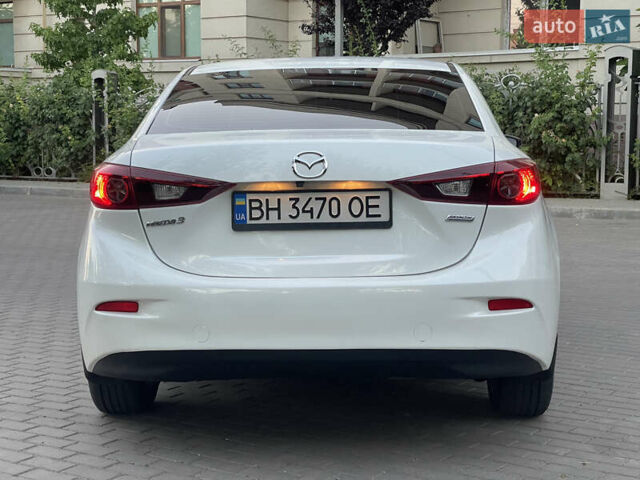 Белый Мазда 3, объемом двигателя 2 л и пробегом 200 тыс. км за 10500 $, фото 8 на Automoto.ua