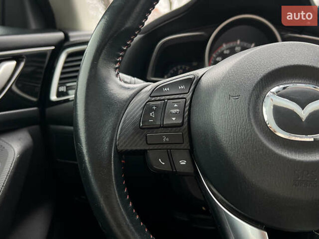 Белый Мазда 3, объемом двигателя 2 л и пробегом 119 тыс. км за 12650 $, фото 8 на Automoto.ua