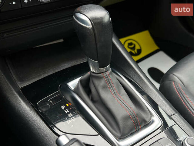 Белый Мазда 3, объемом двигателя 2 л и пробегом 119 тыс. км за 12650 $, фото 15 на Automoto.ua