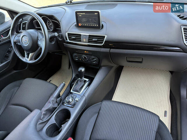 Белый Мазда 3, объемом двигателя 2 л и пробегом 114 тыс. км за 10900 $, фото 23 на Automoto.ua