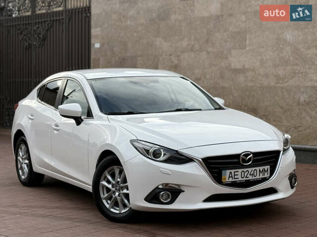 Белый Мазда 3, объемом двигателя 1.5 л и пробегом 98 тыс. км за 14300 $, фото 5 на Automoto.ua