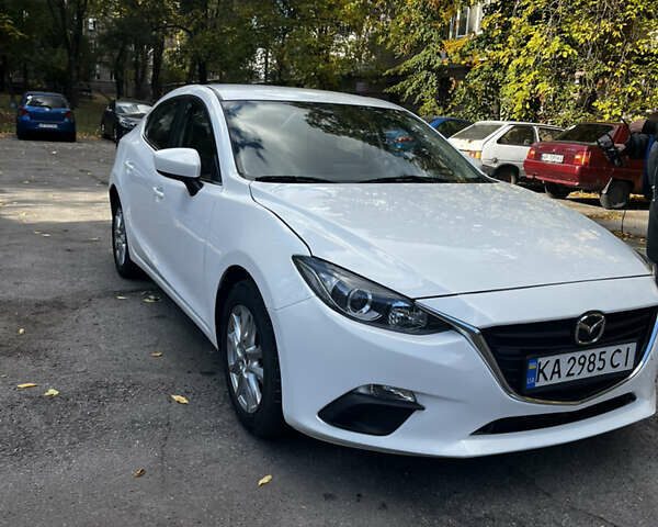 Белый Мазда 3, объемом двигателя 2 л и пробегом 211 тыс. км за 9300 $, фото 6 на Automoto.ua