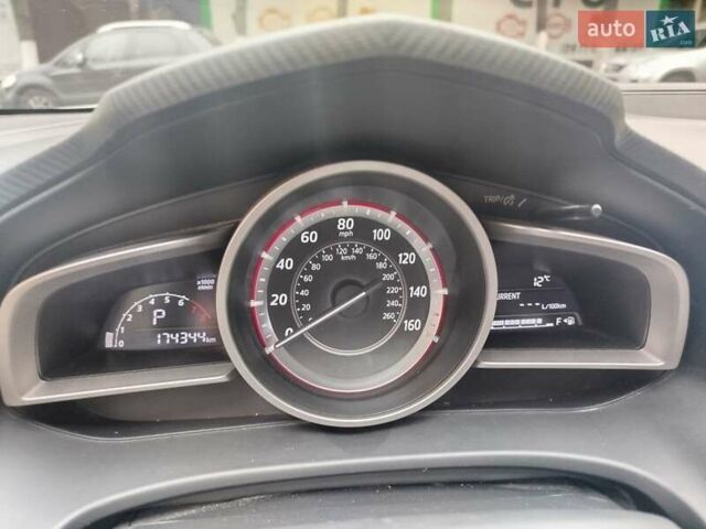 Белый Мазда 3, объемом двигателя 2 л и пробегом 174 тыс. км за 9600 $, фото 1 на Automoto.ua