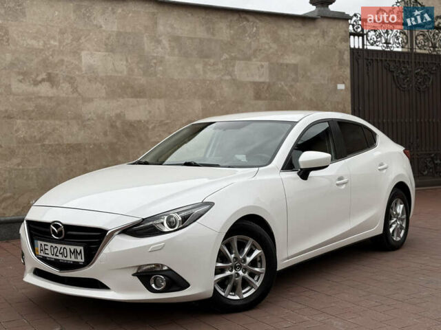 Белый Мазда 3, объемом двигателя 1.5 л и пробегом 98 тыс. км за 14300 $, фото 3 на Automoto.ua