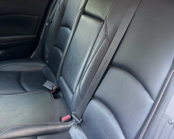 Білий Мазда 3, об'ємом двигуна 2 л та пробігом 134 тис. км за 11400 $, фото 5 на Automoto.ua