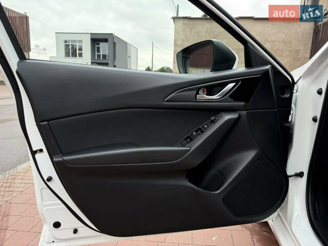 Белый Мазда 3, объемом двигателя 1.5 л и пробегом 98 тыс. км за 14300 $, фото 28 на Automoto.ua