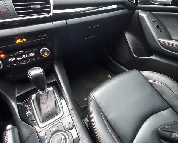 Білий Мазда 3, об'ємом двигуна 2 л та пробігом 147 тис. км за 11500 $, фото 23 на Automoto.ua