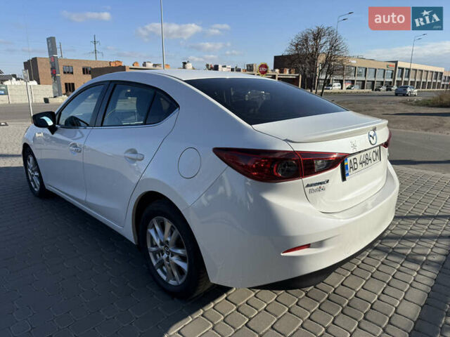 Белый Мазда 3, объемом двигателя 2 л и пробегом 114 тыс. км за 10900 $, фото 6 на Automoto.ua